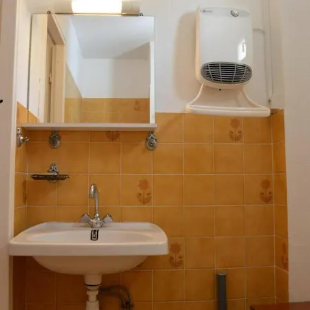 Cosy A 1200m De La Plage, A Proximite Commerces, Port Et Golf, Parking Prive Inclus - Fr-1-249-13 Agde