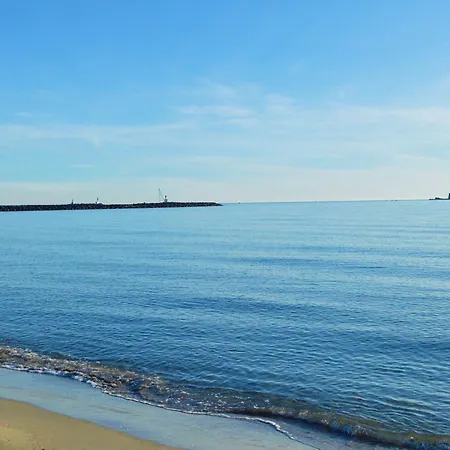 Cosy A 1200m De La Plage, A Proximite Commerces, Port Et Golf, Parking Prive Inclus - Fr-1-249-13 Agde